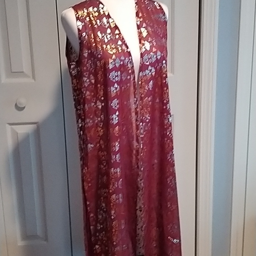 LuLaRoe Joy Wine with Metallic Graphic Print Maxi Sleeveless Duster/Coverup S